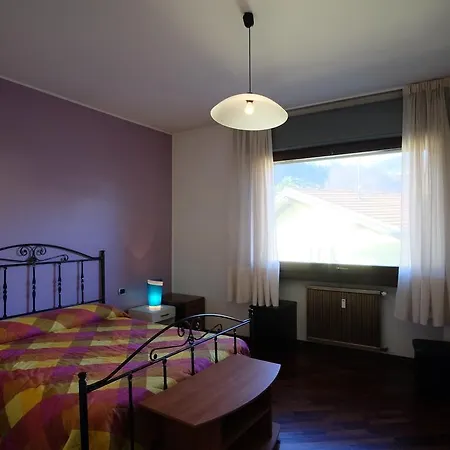 Amici Del Lago شقة لسا
